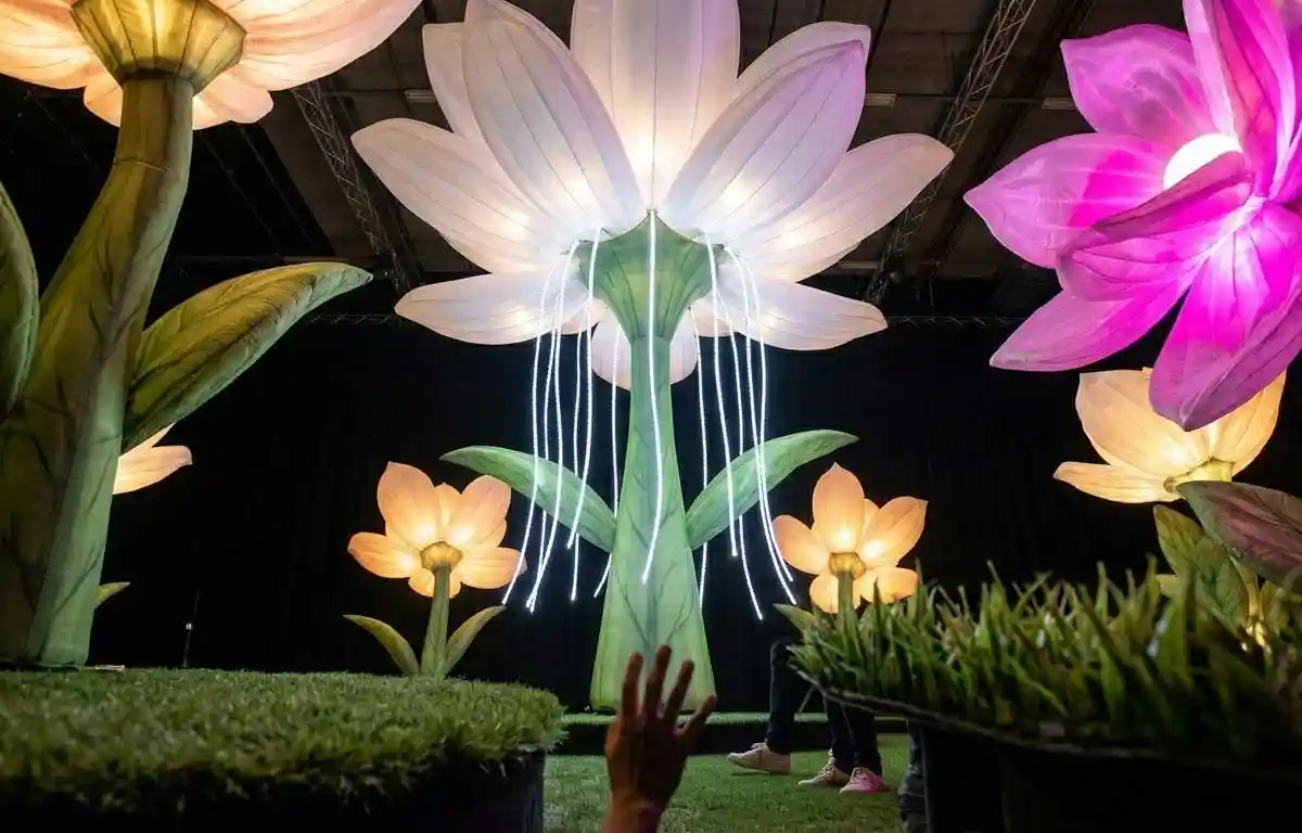 “Garden of Light” — Interactive Inflatable Flower Sculpture - 2