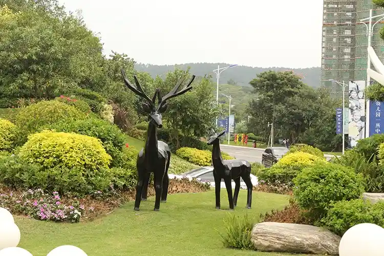 Serene White Deer — Pure Color FRP Animal Sculpture Set for Residential Park - 6