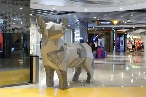 Faceted Canine — Abstract Geometric FRP Dog Sculpture for Modern Commercial Plaza