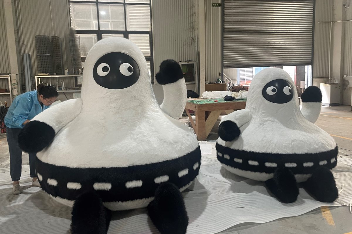 Adorable Cartoon Plush — Custom Realistic Plush-Coated FRP Figures for Displays - 2