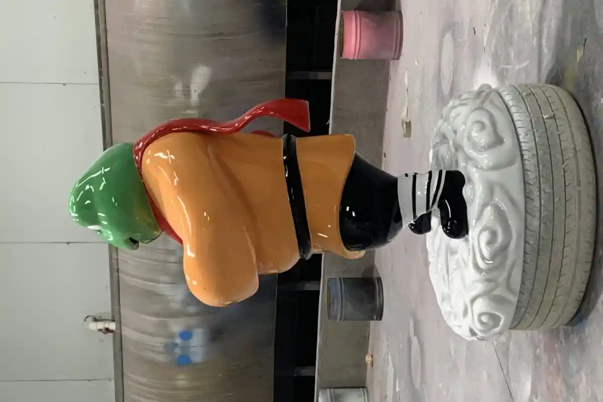 Cartoon Frog — Playful FRP Frog Mascot Sculpture for Hotpot Restaurant Entrance - 3