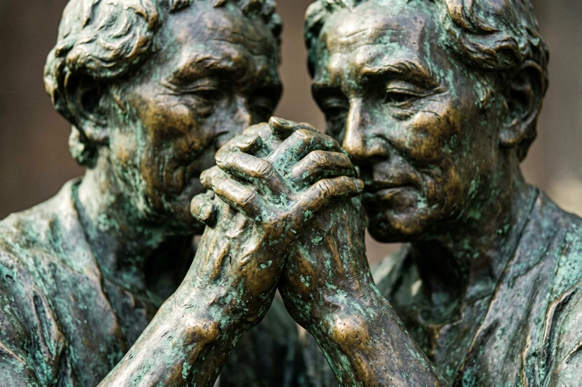 Custom Bronze Memorial Statue — A Lasting Garden Tribute - 2