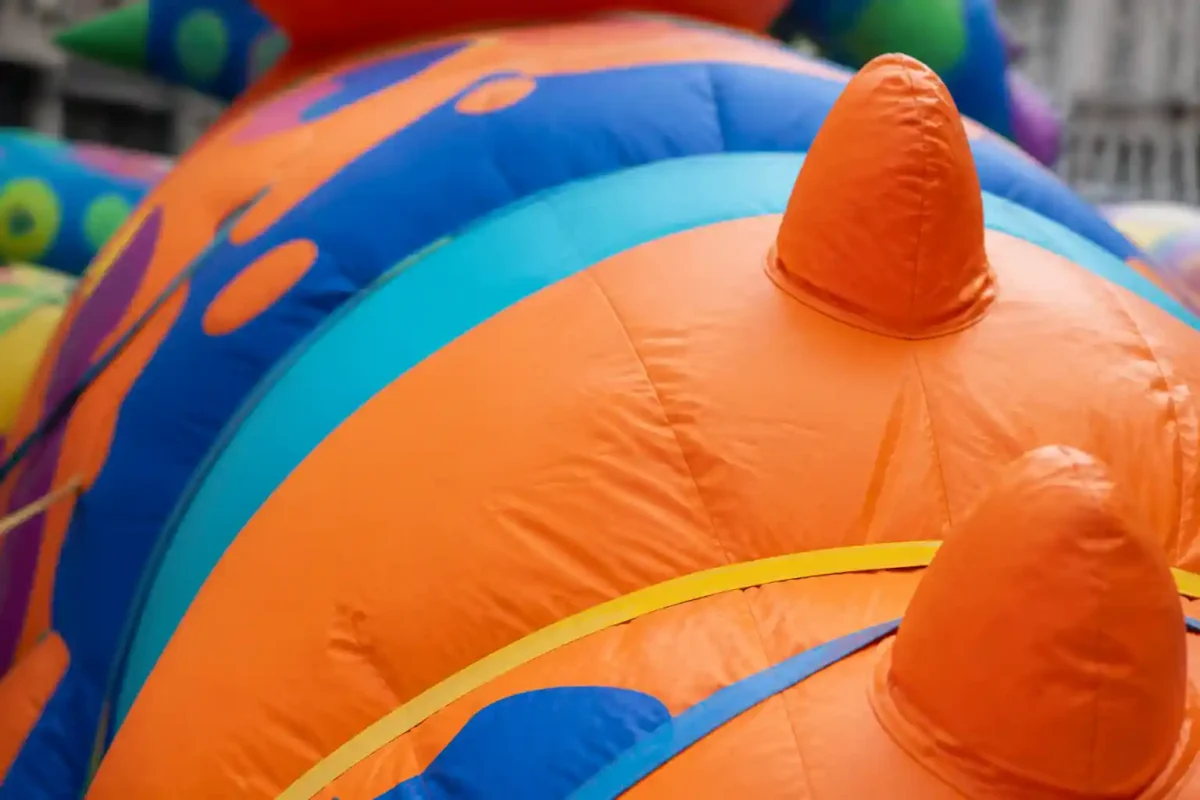 “The Urban Crawler” Inflatable Street Art Installation - 2